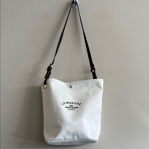 NWOT Le Marche’ De Whiterm Parisian Canvas  TOTE White Bag/mini zip bag